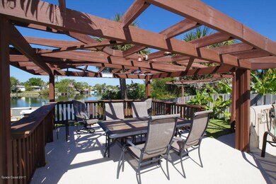 Azalea Dr 29 - Pergola 2 (Medium)