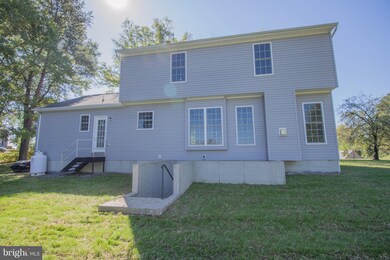 17681 Rose Hill Cir, Dumfries, VA 22026 - photo 4