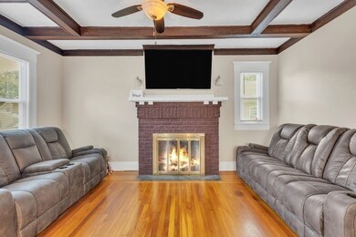 226 Jasper St, Springfield, MA 01109 - photo 5