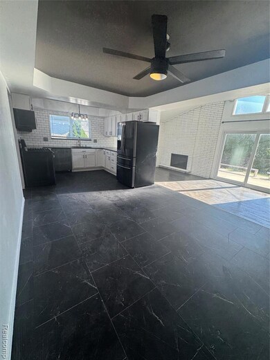 13502 Moceri Cir, Warren, MI 48088 - photo 4