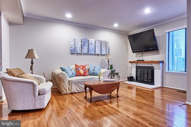 18465 Stone Hollow Dr, Germantown, MD 20874 - photo 2