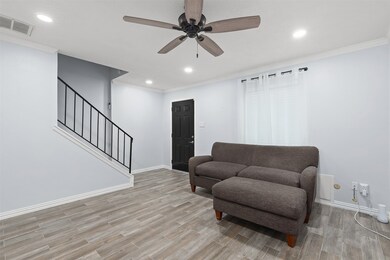 3776 Laura Leigh Dr, Friendswood, TX 77546 - photo 2