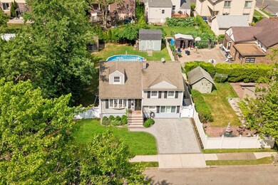 727 Lancaster Rd, Ridgefield, NJ 07657 - photo 3