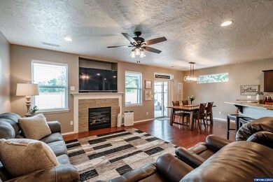 2428 Perfect Ln SW, Albany, OR 97321 - photo 5