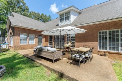 915 Clifftview Rd, Bolivar, TN 38008 - photo 7