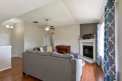 414 W Chestnut Rd, Nixa, MO 65714 - photo 5