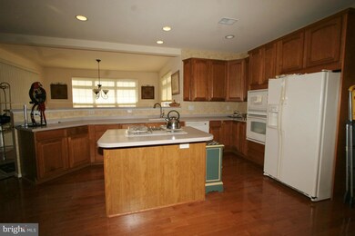 968 Shannon Dr N, Greencastle, PA 17225 - photo 4