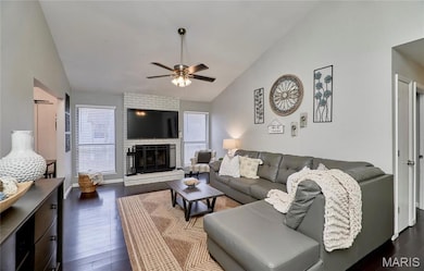 204 Oakbriar Farm Dr, Ballwin, MO 63021 - photo 2