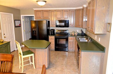 Spacious kitchen 