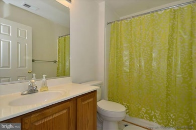 11010 Snowden Pond Rd, Laurel, MD 20708 - photo 2