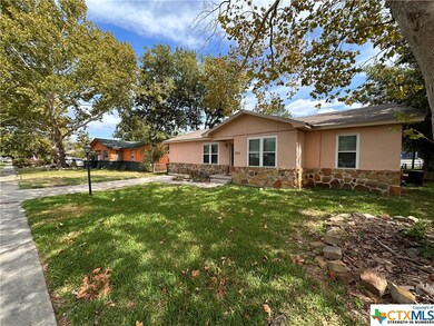 305 Easy St, Copperas Cove, TX 76522 - photo 2