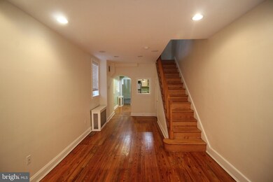 319 S Washington St, Baltimore, MD 21231 - photo 2