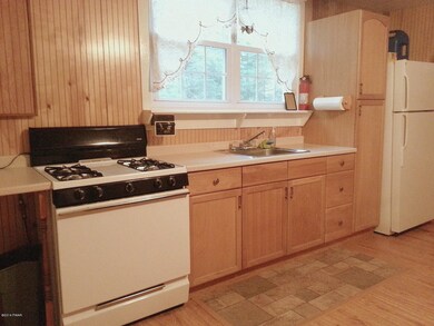 1127 Pennsylvania 402, Hawley, PA 18428 - photo 7