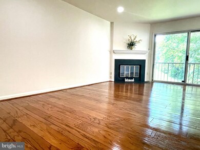 10406 Parthenon Ct, Bethesda, MD 20817 - photo 7