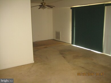 3136 Brinkley Rd unit 12104, Temple Hills, MD 20748 - photo 2