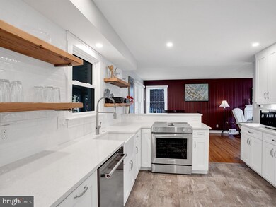 410 Lawrence Ave, Reading, PA 19609 - photo 7