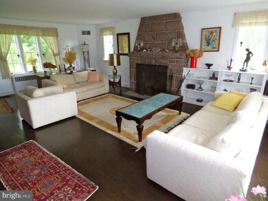 1661 Coldsprings Rd, Pottstown, PA 19465 - photo 3