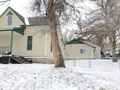 Main house + Guest house