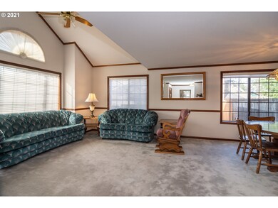 214 Aster St, Winchester, OR 97495 - photo 5