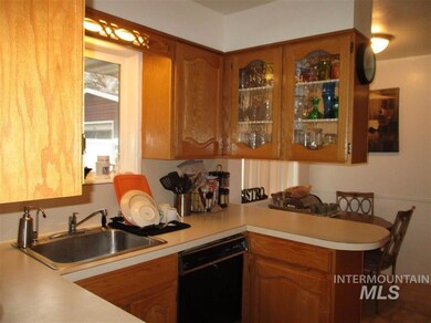 710 W 20th St, Burley, ID 83318 - photo 6