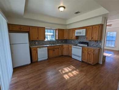 212 Lanham Ct, Fort Worth, TX 76108 - photo 5