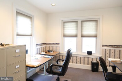 515 N Broad St, Lansdale, PA 19446 - photo 3