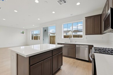 231 Mindy Way, Pittsburg, CA 94565 - photo 7