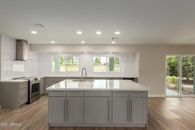 9518 W Lindgren Ave, Sun City, AZ 85373 - photo 6