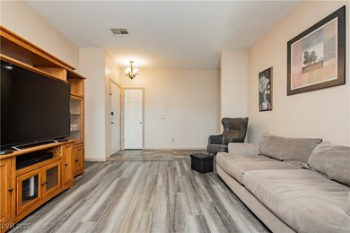 7535 Frontier Ranch Ln, Las Vegas, NV 89113 - photo 5
