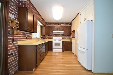 175 Ocean Rd, Portsmouth, NH 03801 - photo 2