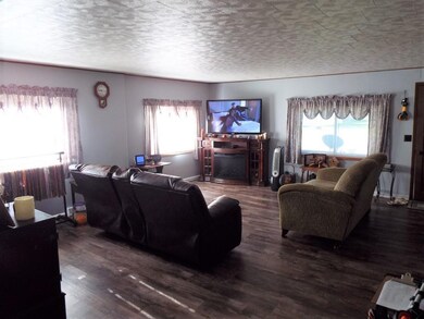 511 Flint Ave, Mattoon, WI 54450 - photo 6