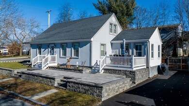 10 Wayne St, Fall River, MA 02721 - photo 3