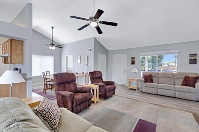 1423 E Todd Dr-7
