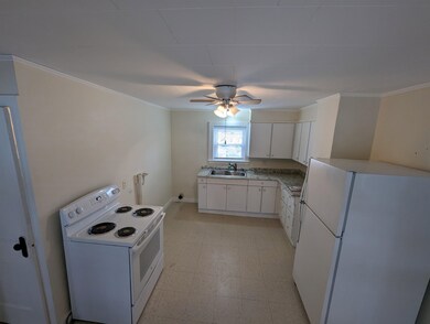 38 Franklin St unit 3, Claremont, NH 03743 - photo 4