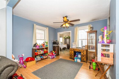 7 Wilder St, Nashua, NH 03060 - photo 3