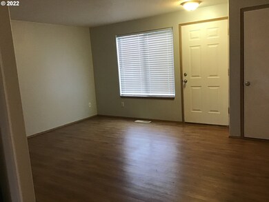 330 Cosmo St, Lafayette, OR 97127 - photo 3