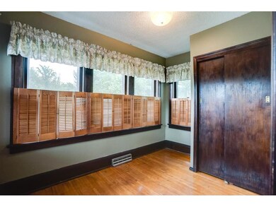 3859-Dupont-Ave-008