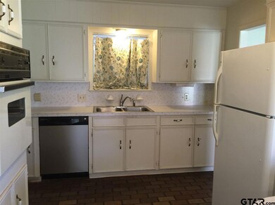 832 832 Loftin, Tyler, TX 75701 - photo 6