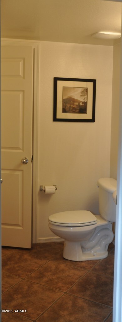 1/2 Bathroom Off f Entry