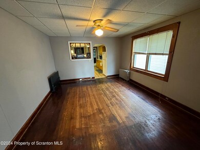 1142 Hampton St, Scranton, PA 18504 - photo 3
