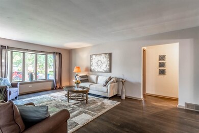 8946 Cottage Grove Place, Highland, IN 46322 - photo 5