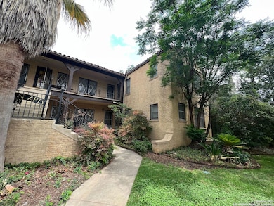 127 W Craig Place unit 6, San Antonio, TX 78212 - photo 2