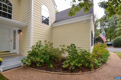 202 Blackthorn Ln, Charlottesville, VA 22902 - photo 5