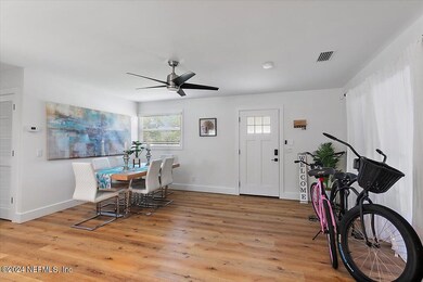 04-Living Room & Dining Room