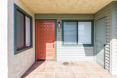 2215 Molino Ave unit C, Signal Hill, CA 90755 - photo 4