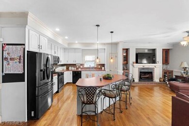 2034 Waterford Pointe Rd, Lexington, NC 27292 - photo 5