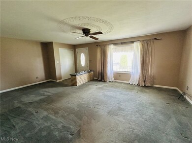 208 Alexander Ave, Follansbee, WV 26037 - photo 2