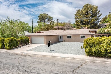 14284 Arrowhead Dr, Victorville, CA 92395 - photo 2