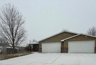 711 W 16th Ave, Mitchell, SD 57301 - photo 2