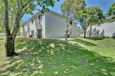 7639 Tamarac Island Cir unit 7639, Tamarac, FL 33321 - photo 2